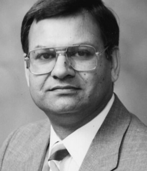 Photo of Dr Shashi Ahuja MD Photo of Dr Shashi Ahuja MD