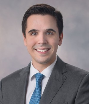 Photo of Dr Fernando  Figueira MD Photo of Dr Fernando  Figueira MD