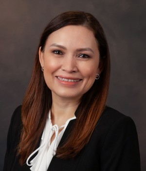 Photo of Dr Diana Munoz-Mendoza MD Photo of Dr Diana Munoz-Mendoza MD