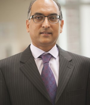 Photo of Dr Ravi Raju MD Photo of Dr Ravi Raju MD